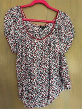 J. Crew Red and White Floral Puff-Sleeve Button-Front Blouse